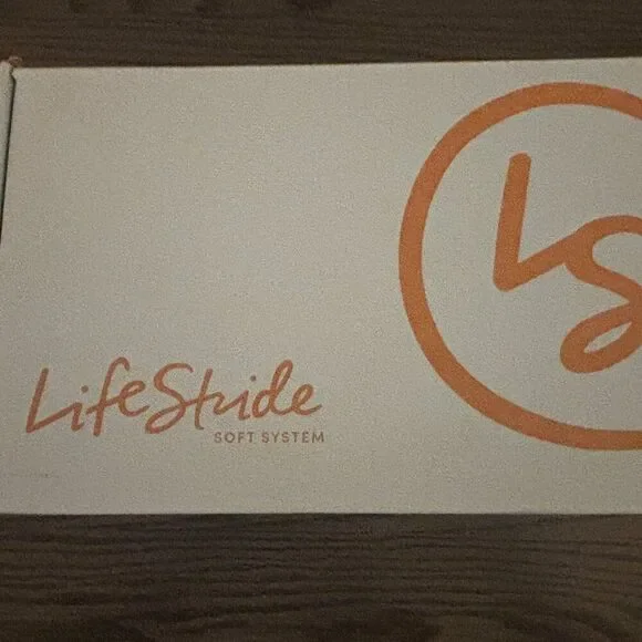 NEW! LifeStride Women's Yolo Wedge Sandal, Tender Taupe, 6 M US - Picture 2 of 2